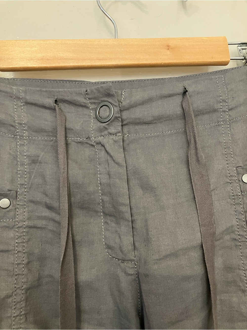 Eileen Fisher Linen Gray Lightweight Ankle Cargo Pants size 10 - Picture 3 of 6